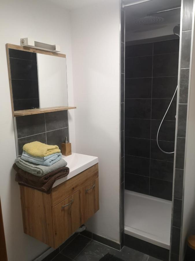 Appartement Sur Jardin Au Calme A Pernes 1 Chambre Bagian luar foto